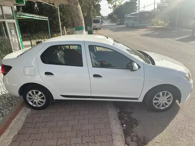 Renault Symbol – аренда авто в Турции